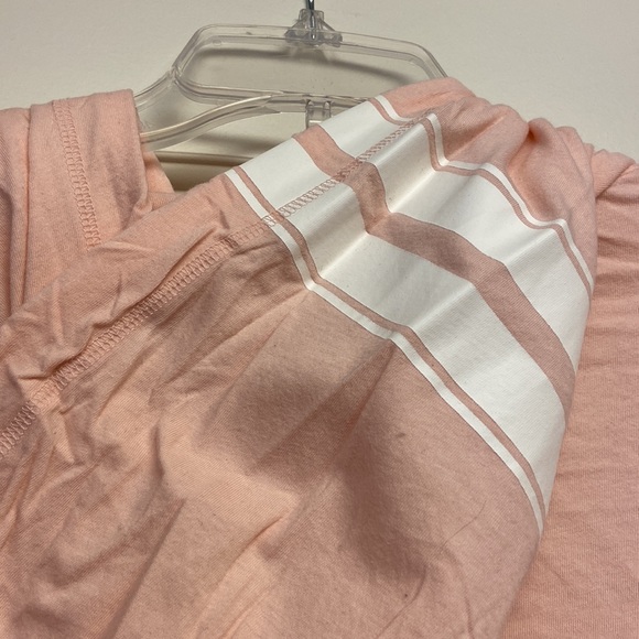 Victoria’s Secret Pink long sleeve tee with hood - Picture 3 of 4